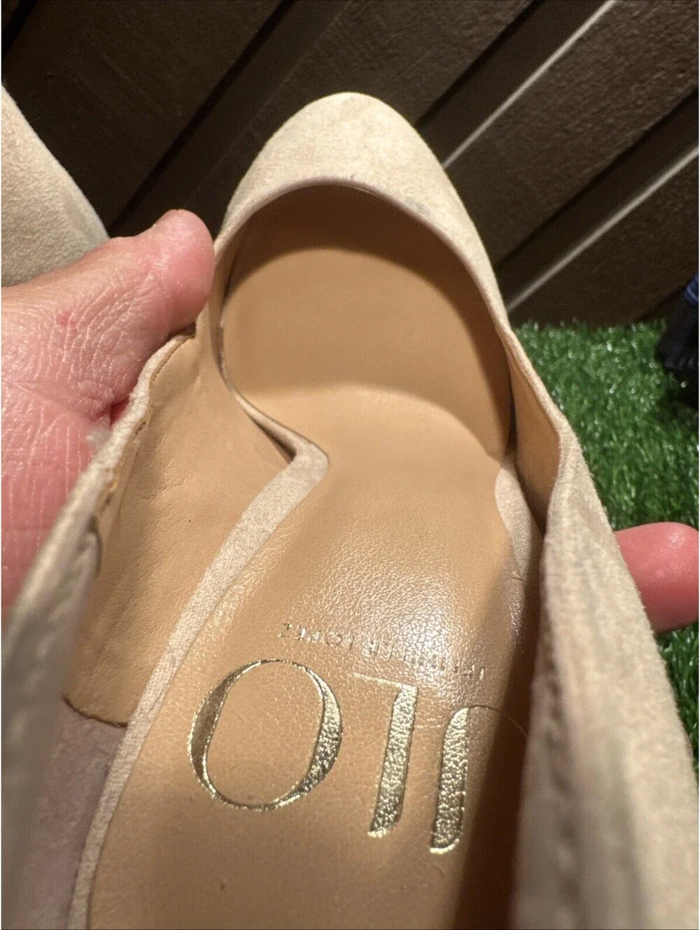 JLO Platform Pumps Size Right 7.5 Left Size 8